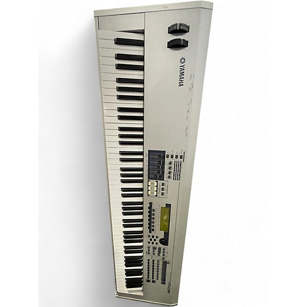 Used Yamaha MO 8