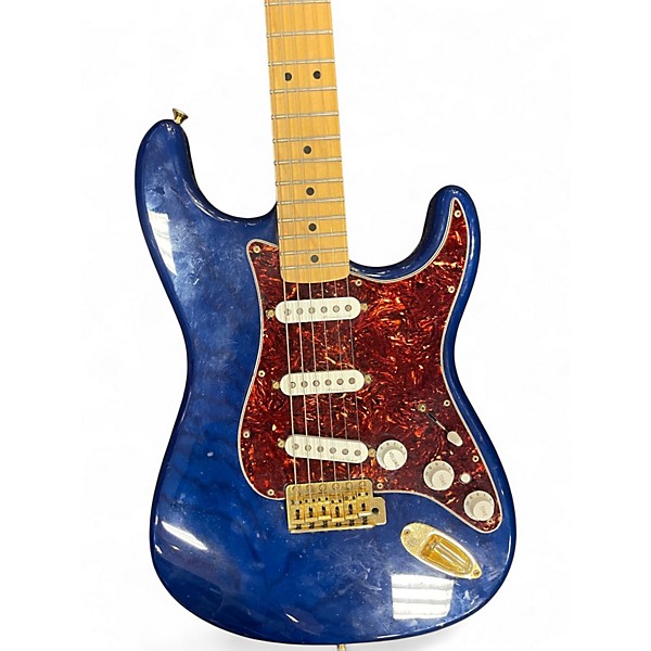 Used Fender Deluxe Player Stratocaster Lake Placid Blue Solid Body Electric Guitar