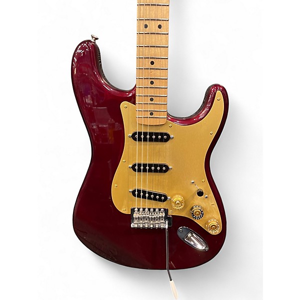 Used 2006 Fender Standard Stratocaster Midnight Wine Solid Body Electric Guitar