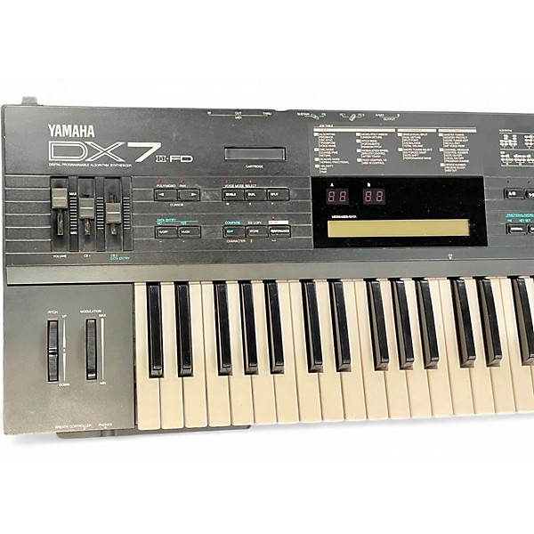 Used Yamaha DX7 II-FD Synthesizer