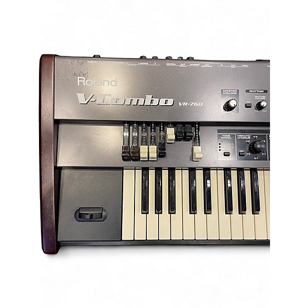 Used Roland VR760 Organ