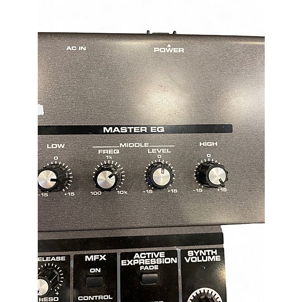 Used Roland VR760 Organ