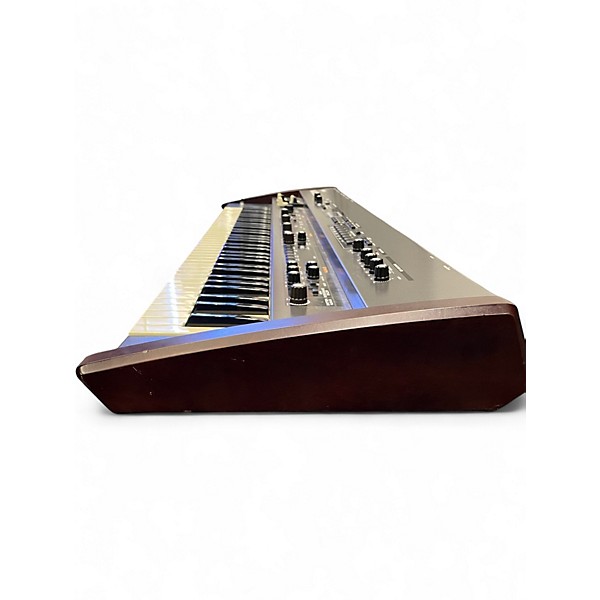 Used Roland VR760 Organ