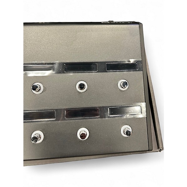 Used Line 6 Helix Rack Rackmountable Multi-Effects Processor With Foot C Effect Processor