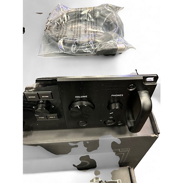 Used Line 6 Helix Rack Rackmountable Multi-Effects Processor With Foot C Effect Processor