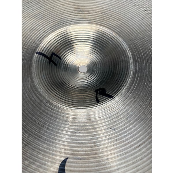 Used Zildjian 18in Avedis Meduim Thin Crash Cymbal
