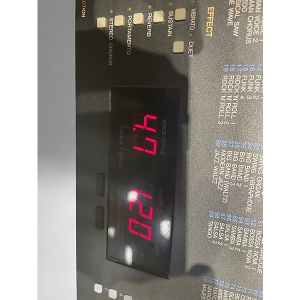 Used Yamaha 1980s PortaSound PSS-680 Music Station Synthesizer