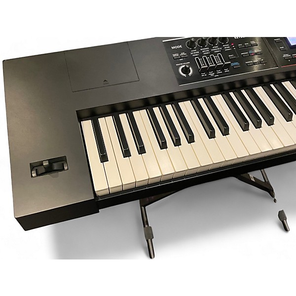 Used 2019 Roland Juno DS88 Keyboard Workstation