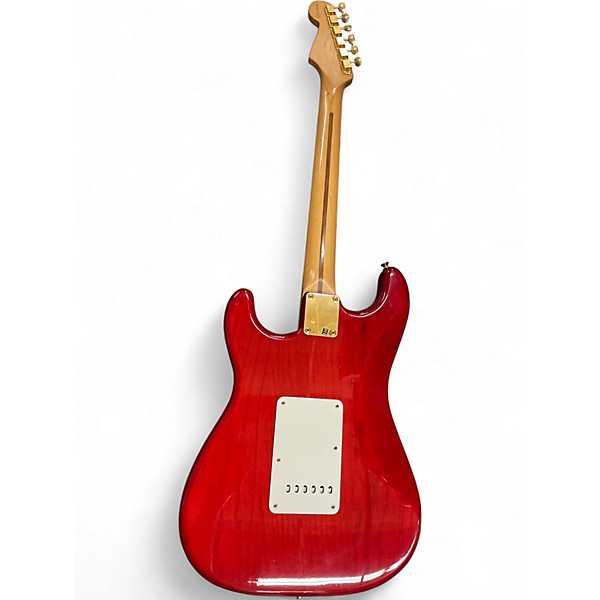 Used 2007 Fender Deluxe Players Stratocaster Candy Apple Red Solid Body Electric Guitar