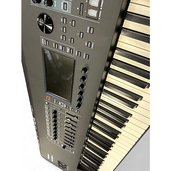 Used 2019 Roland Fantom 8 Keyboard Workstation