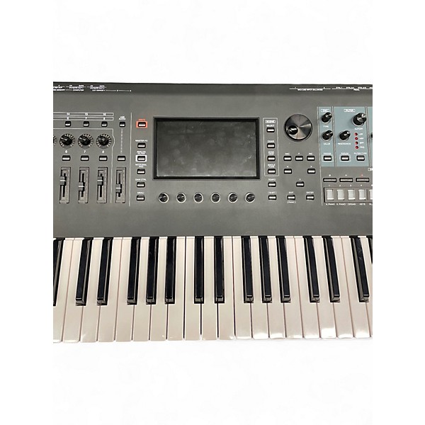 Used Roland Fantom 7 Keyboard Workstation