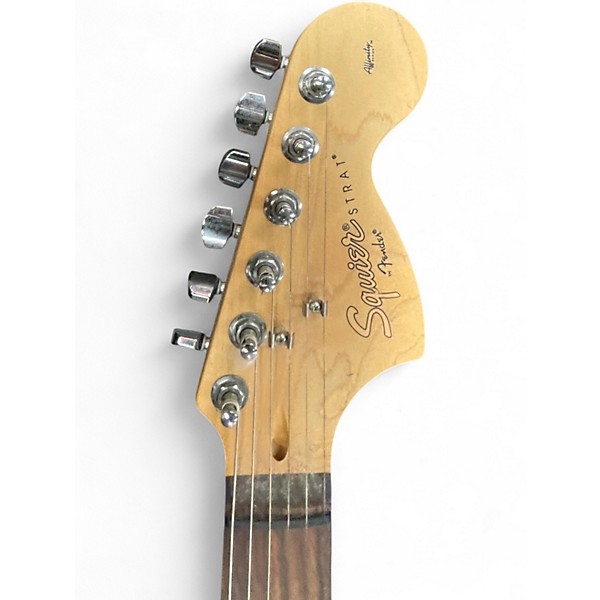 Used Squier AFFINITY STRAT HSS White Solid Body Electric Guitar