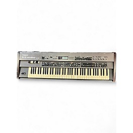 Used Roland VR760 Organ