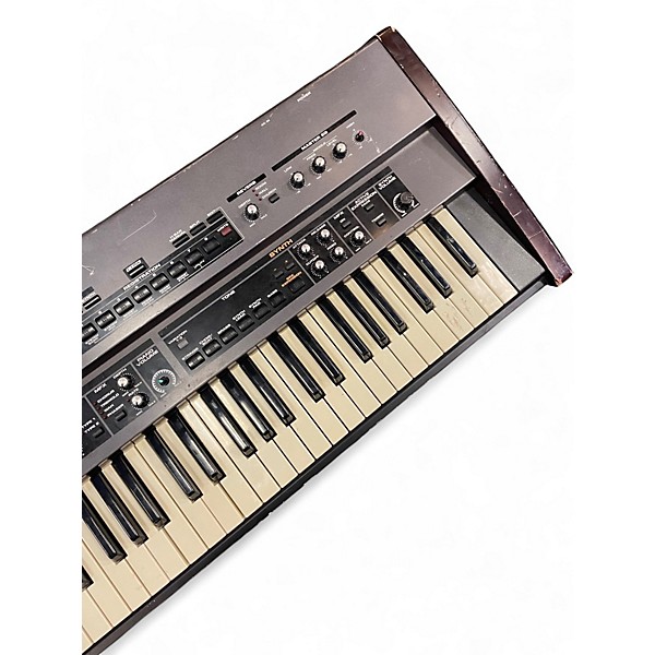 Used Roland VR760 Organ