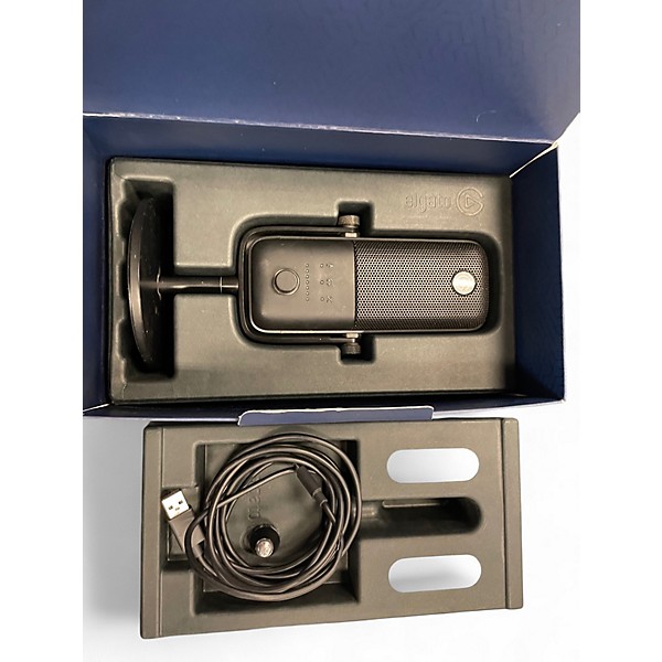 Used Elgato WAVE3 USB Microphone
