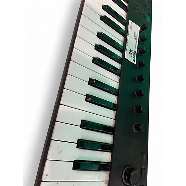 Used Native Instruments KONTROL M32 MIDI Controller