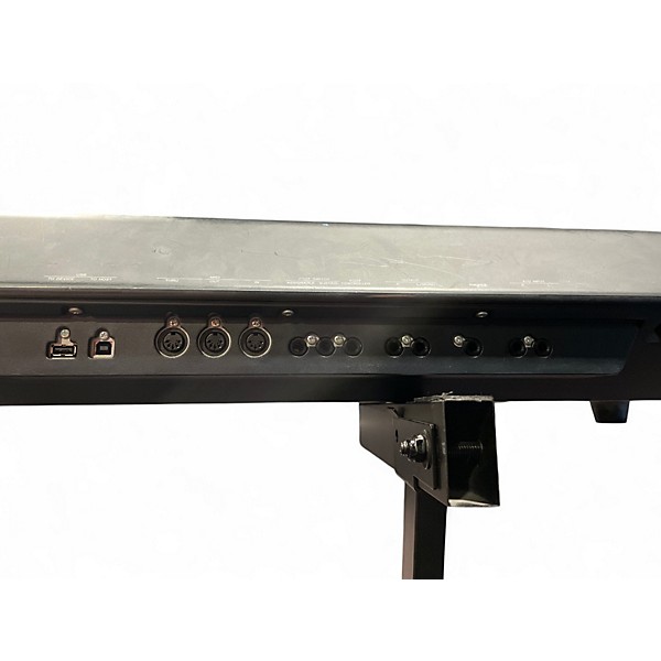 Used Yamaha MOX8 88 Key Keyboard Workstation