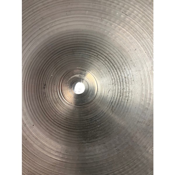 Used Zildjian 18in avedis medium thin  Cymbal
