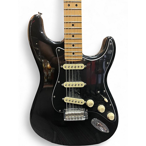 Used Fender PLAYER SERIES LIMITED EDITION STRATOCASTER Black Solid Body Electric Guitar