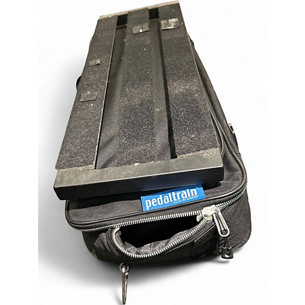 Used Pedaltrain metro 24 Pedal Board