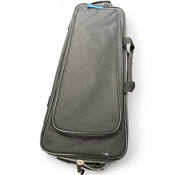 Used Pedaltrain metro 24 Pedal Board