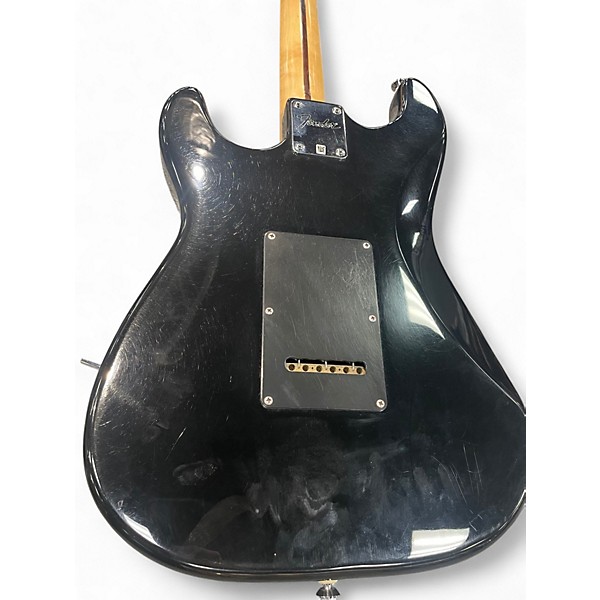 Used Fender Special Edition Lite Ash Stratocaster Black Solid Body Electric Guitar