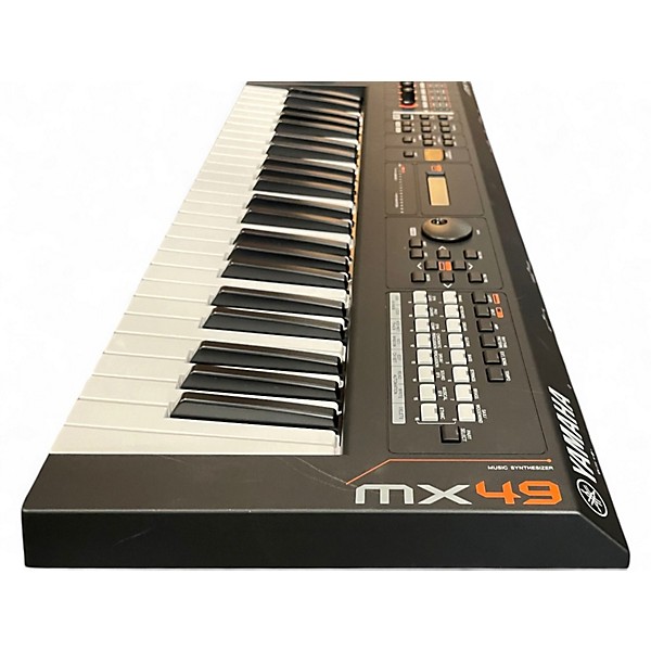 Used Yamaha MX49 49 Key Keyboard Workstation