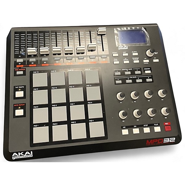 Used Akai Professional MPD32 MIDI Controller