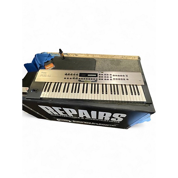Used Roland RS-5 Portable Keyboard
