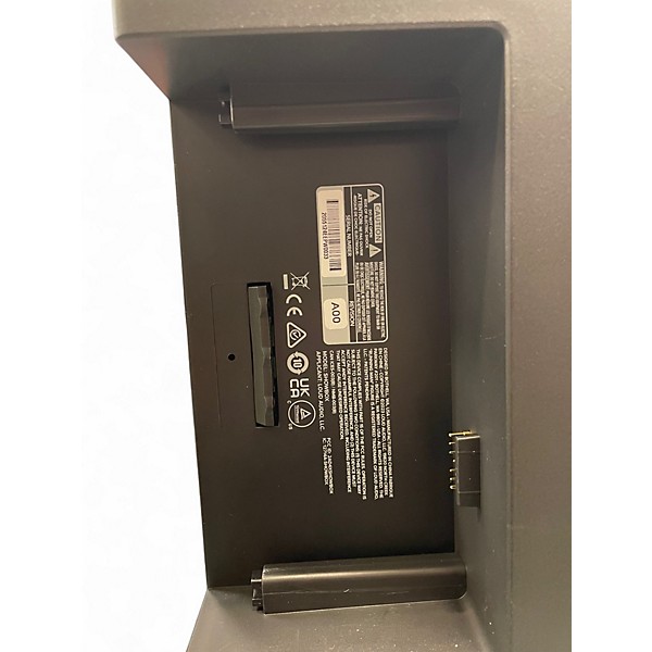 Used Mackie SHOWBOX  Powered Speaker