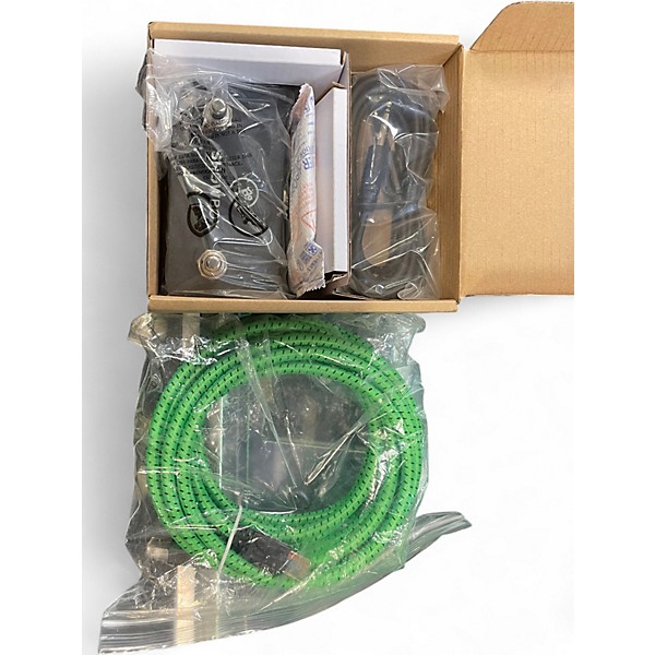 Used Mackie SHOWBOX  Powered Speaker