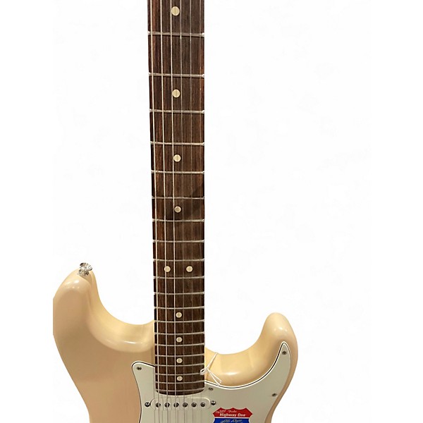 Used Fender Highway One Stratocaster Alpine White Solid Body Electric Guitar