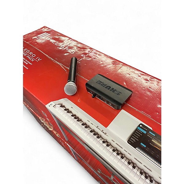 Used Shure BLX4 PG58 Handheld Wireless System