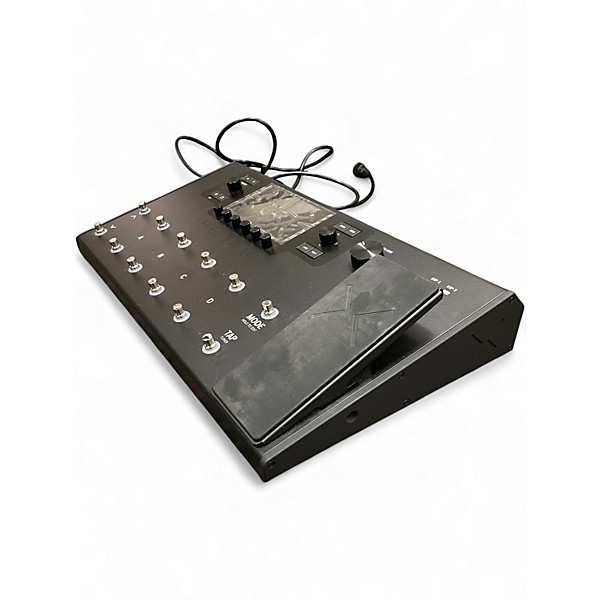 Used Line 6 Helix LT Effect Processor