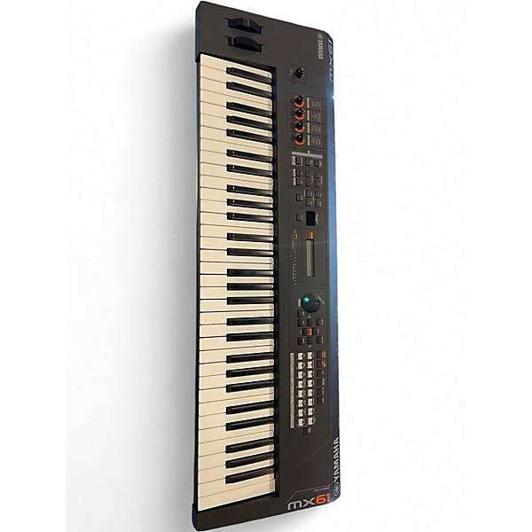 Used Yamaha MX61 61 Key Keyboard Workstation