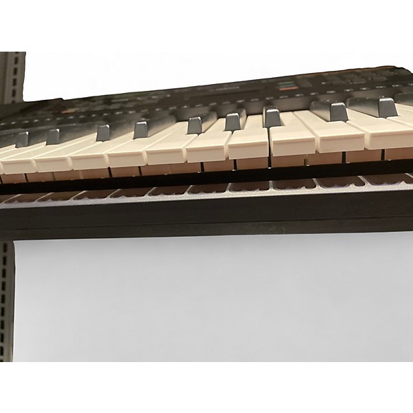 Used Yamaha PSRE253 61 Key Portable Keyboard