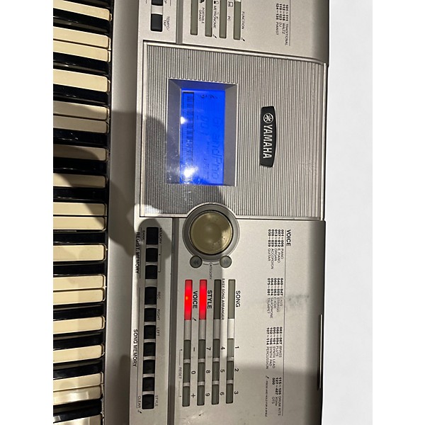 Used Yamaha DGX-205 Keyboard Workstation