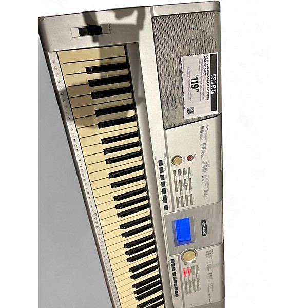 Used Yamaha DGX-205 Keyboard Workstation