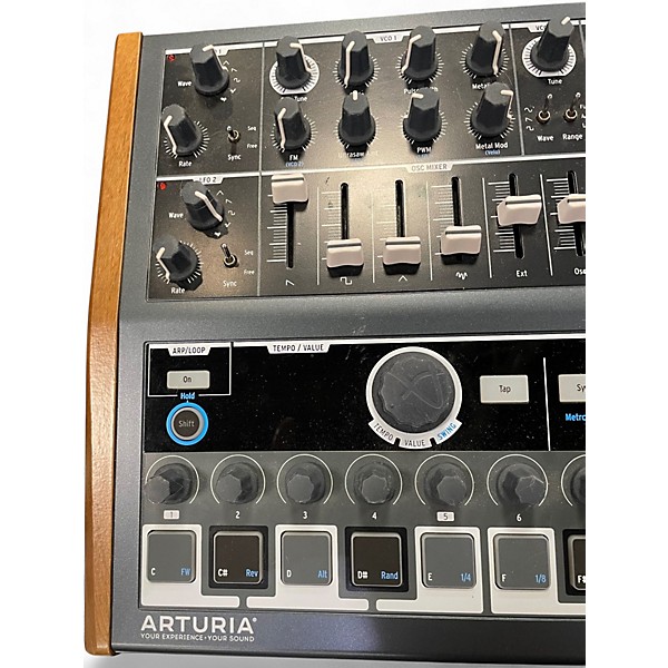 Used Arturia minibrute2s Synthesizer