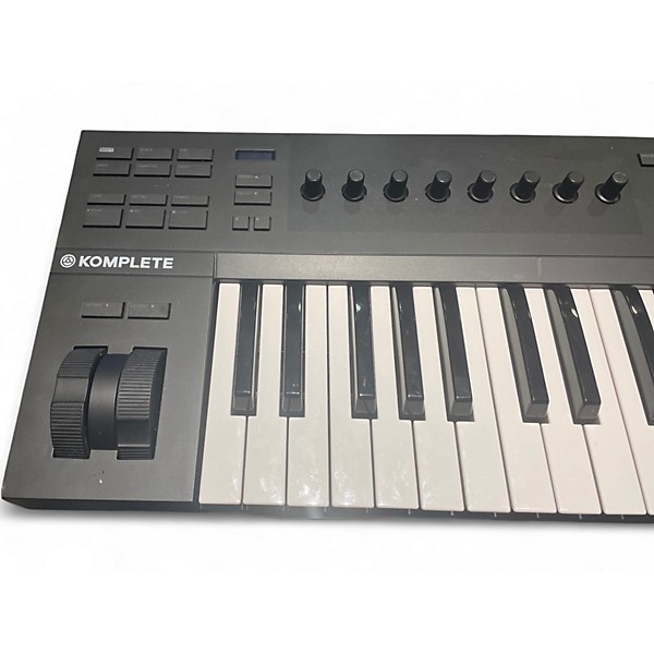 Used Native Instruments Komplete Kontrol A25 MIDI Controller