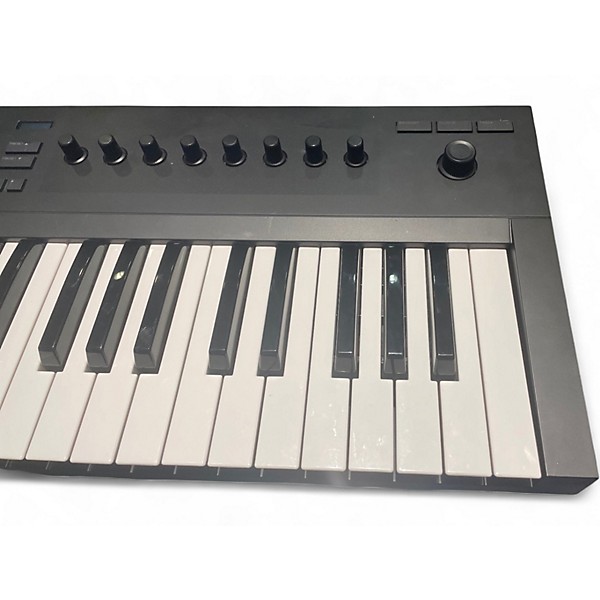 Used Native Instruments Komplete Kontrol A25 MIDI Controller