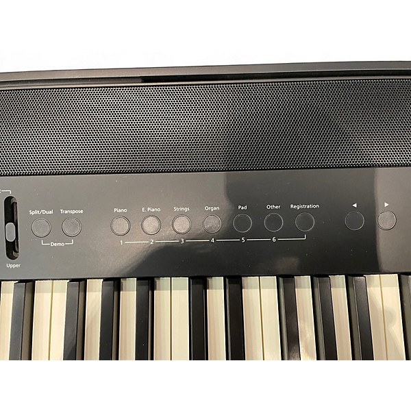 Used Roland FP-60 Keyboard Workstation