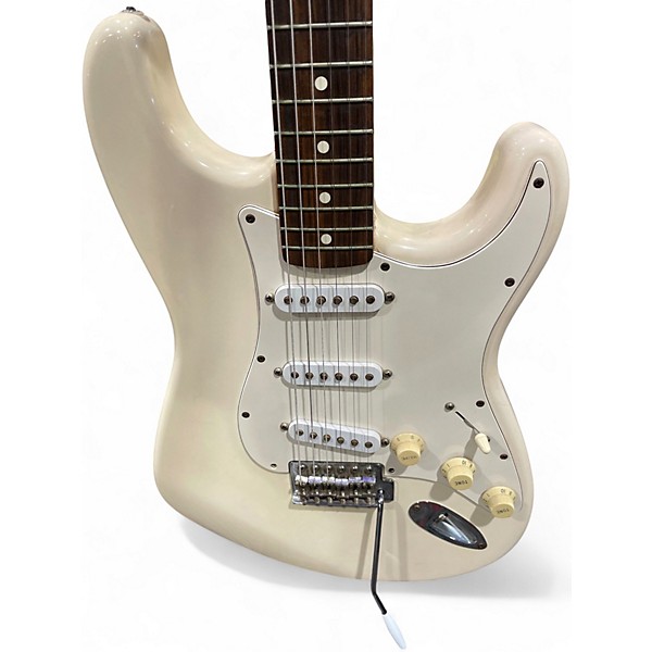 Used Fender 1999 Standard Stratocaster Olympic White Solid Body Electric Guitar