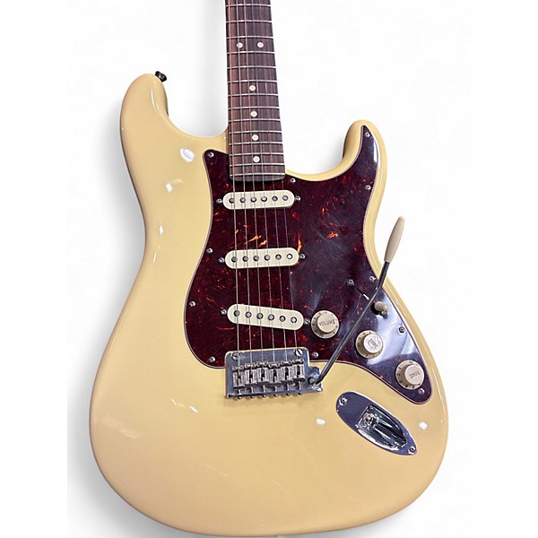 Used Fender 60th Anniversary Stratocaster Antique White Solid Body Electric Guitar