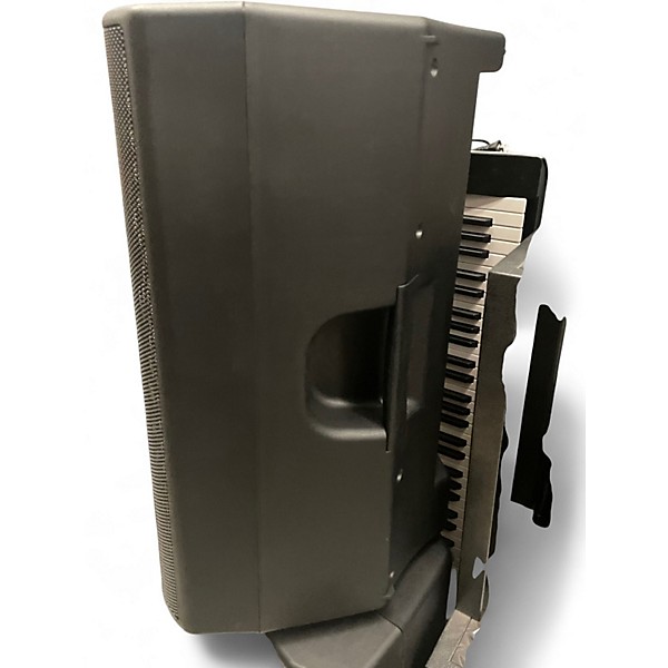 Used Harbinger V2215 Powered Speaker