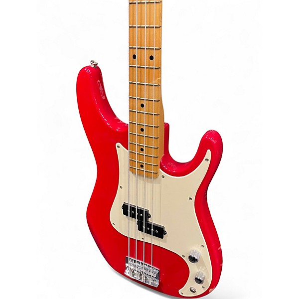 Used Peavey Fury Dakota Red Electric Bass Guitar