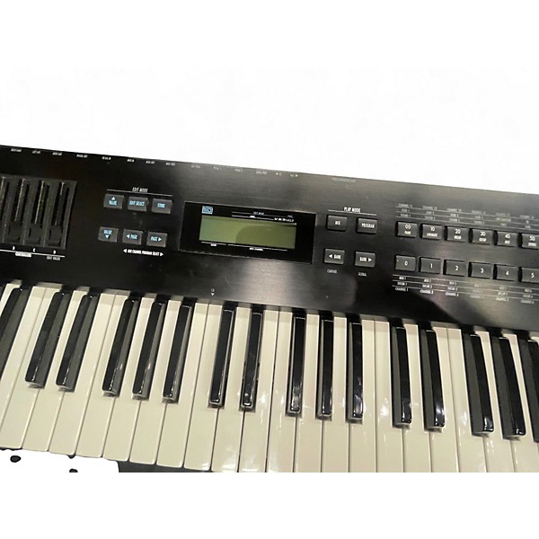 Used Alesis QS71 Synthesizer
