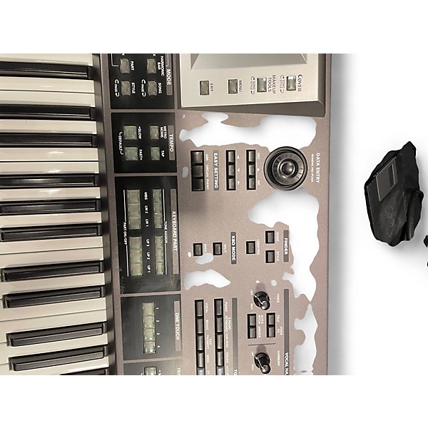 Used Roland G70 Arranger Keyboard
