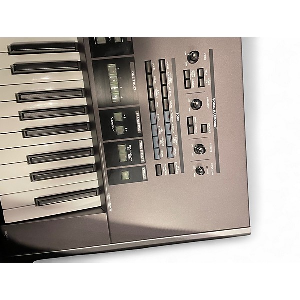 Used Roland G70 Arranger Keyboard