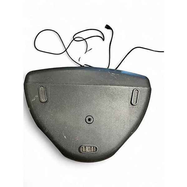 Used Behringer EUROLIVE B215A Powered Speaker